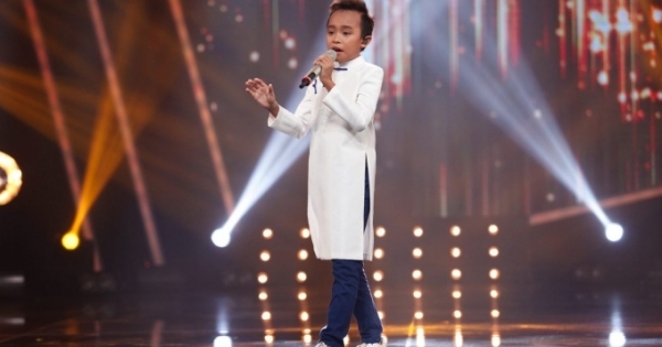 vietnam idol kids ho van cuong ho ve tien giang khien giam khao tan chay