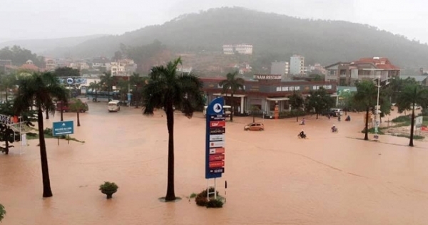 Quảng Ninh: Mưa lũ kéo dài, nhiều tuyến đường ngập sâu trong nước