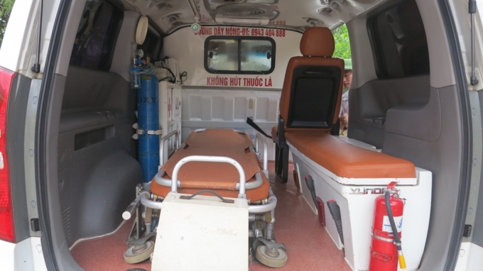 T&agrave;i xế xe cấp cứu bị bảo vệ Bệnh viện Nhi TW cản trở: T&ocirc;i rất x&oacute;t thương cho ch&aacute;u b&eacute;!
