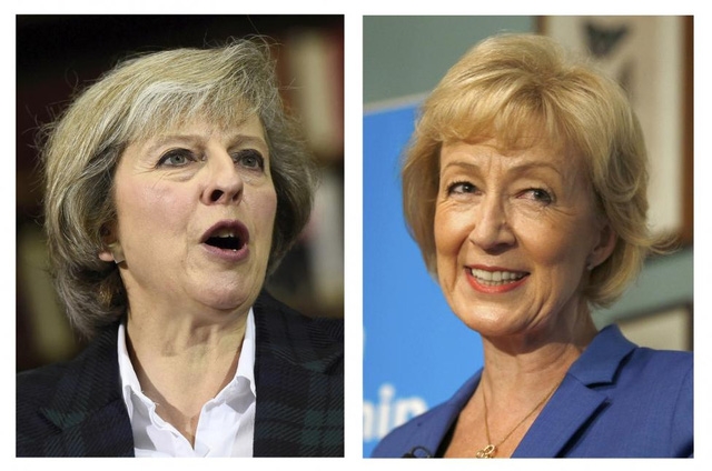 Bộ trưởng Nội vụ Anh Theresa May (tr&aacute;i) v&agrave; Bộ trưởng Năng lượng Andrea Leadsom. (Ảnh: Reuters)