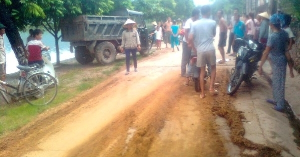 Hà Nội: Xe công nông tự chế mất lái lao vào tường, một người tử vong tại chỗ
