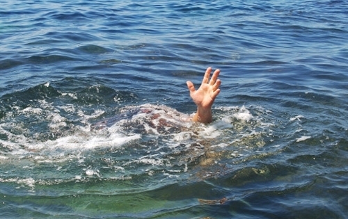 Ra đập nước tập bơi, 3 nữ học sinh đuối nước tử vong