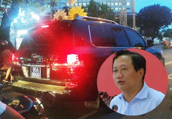Chiếc xe Lexus gắn biển xanh &ocirc;ng Trịnh Xu&acirc;n Thanh sử dụng khi đang l&agrave; Ph&oacute; Chủ tịch tỉnh Hậu Giang đ&atilde; l&agrave;m n&oacute;ng dư luận.