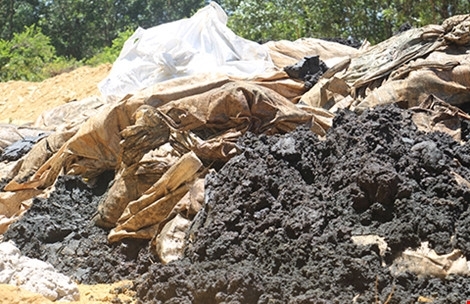 Đổ bậy đến 260 tấn chất thải của Formosa