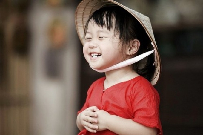 Em b&eacute; Việt Nam cười hạnh ph&uacute;c. (Ảnh minh họa)