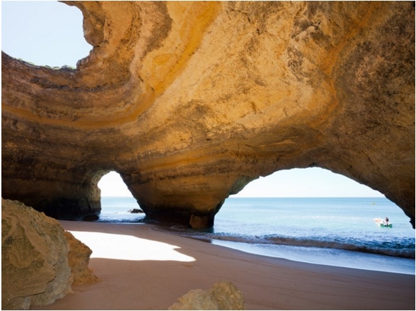 &nbsp;Hang biển Benagil, Algarve, Bồ Đ&agrave;o Nha