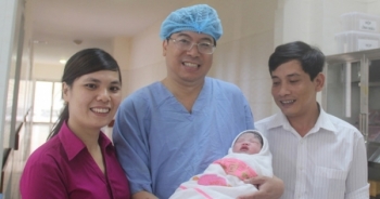 Cháu bé được mang thai hộ đầu tiên tại Huế chào đời