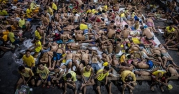Kinh hoàng cảnh chật chội bên trong nhà tù khét tiếng nhất Philippines