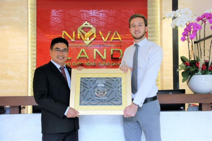 Tập đo&agrave;n Novaland cũng được vinh danh l&agrave; Nh&agrave; ph&aacute;t triển bất động sản tốt nhất Việt Nam năm 2017 (Best Developer 2017)