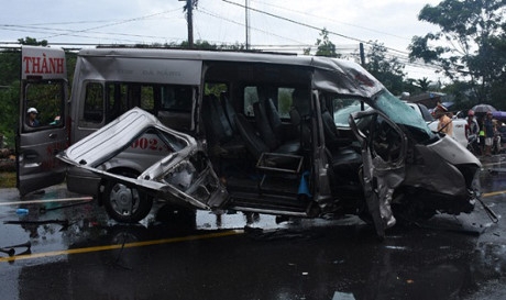 Kon Tum: Khởi tố tài xế gây tai nạn làm 4 người chết, 13 người bị thương