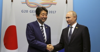 Tổng thống Putin xin lỗi Thủ tướng Nhật Bản vì cuộc hội đàm với ông Trump