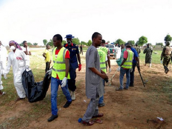 19 người thiệt mạng trong một loạt c&aacute;c cụ đ&aacute;nh bom ở Nigeria. Ảnh AP