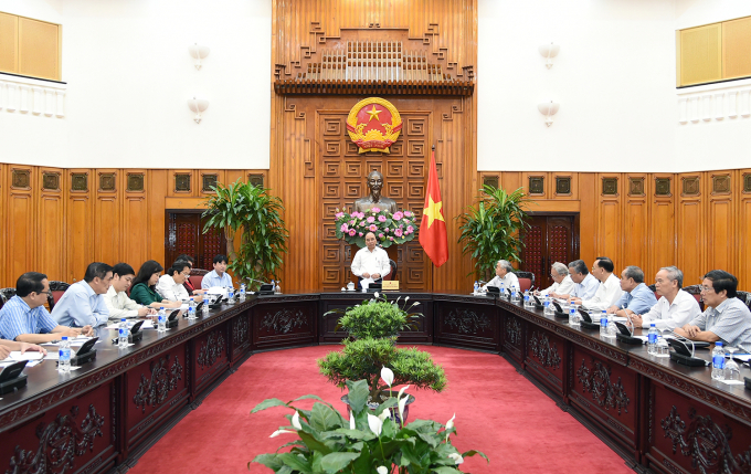 Thủ tướng Ch&iacute;nh phủ Nguyễn Xu&acirc;n Ph&uacute;c trong buổi&nbsp;l&agrave;m việc với Hội Cựu gi&aacute;o chức Việt Nam.