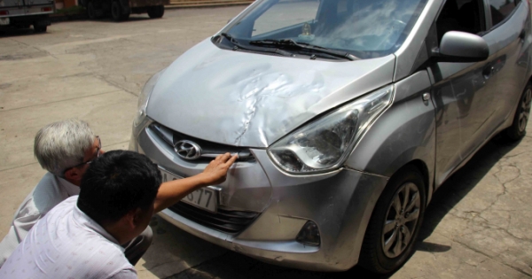 Cà Mau: Bắt  tài xế ô tô tông chết người giữa khuya rồi bỏ trốn