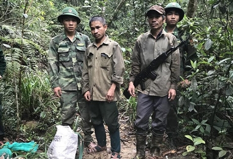 Thừa Thiên Huế: Khởi tố 2 anh em ruột săn bắn thú bằng súng AK