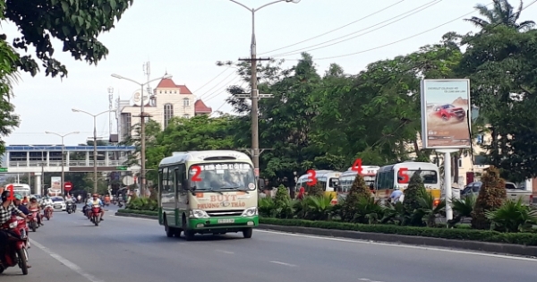Nghệ An: “Bát nháo” việc cấp phép và quản lý xe buýt