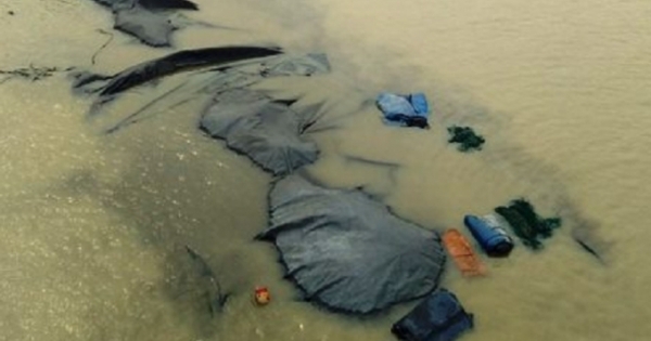 Quảng Ninh: Sà lan chở hơn 1.000 tấn than bị chìm trên sông, 8 thuyền viên may mắn thoát chết