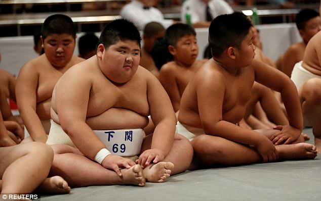 Những em nhỏ đạt thứ hạng cao tại những giải thiếu nhi như thế n&agrave;y nhiều khả năng sẽ theo đuổi sự nghiệp của v&otilde; sĩ sumo chuy&ecirc;n nghiệp. (Ảnh: Reuters)