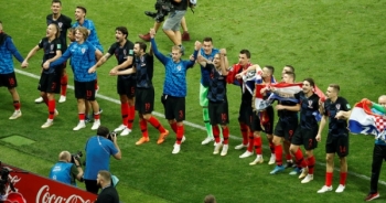 Khoảnh khắc đáng nhớ của cầu thủ Croatia sau khi giành vé vào chung kết World Cup 2018