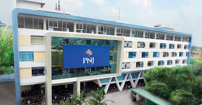 Trụ sở ch&iacute;nh của PNJ tại đường Phan Đăng Lưu, quận Ph&uacute; Nhuận, TP. HCM đang qu&aacute; tải