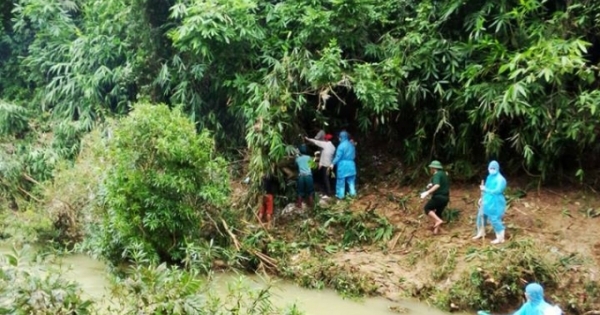 Thanh Hóa: Tìm thấy thi thể bé gái trong vụ lũ quét ở Lang Chánh