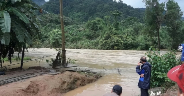 Lâm Đồng: Đu dây cáp qua sông, nam thanh niên bị nước cuốn trôi