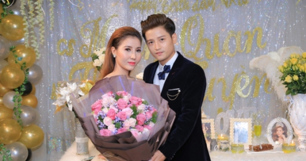 Vợ chồng ca sĩ Minh Quân - Á hậu Thanh Tuyền hạnh phúc tổ chức sinh nhật chung