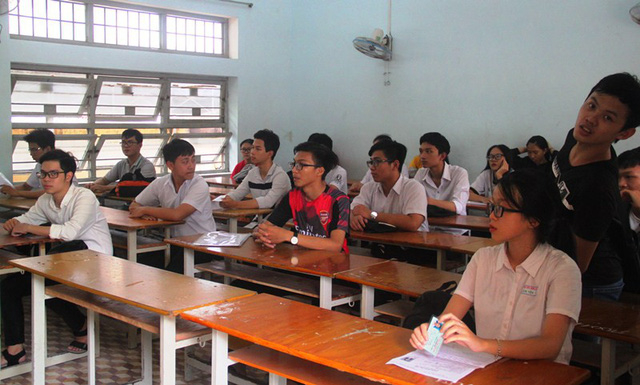 Học sinh tham dự kỳ thi THPT quốc gia năm 2018 tại B&igrave;nh Định