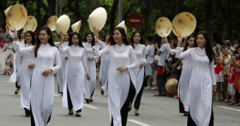 5000 người khuấy động lễ hội "Tinh hoa Hà Nội - hội tụ và tỏa sáng"