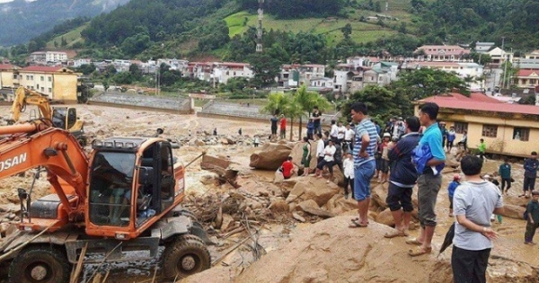 BIDV dành hơn 300 triệu đồng hỗ trợ gia đình có nạn nhân thiệt mạng trong đợt mưa lũ
