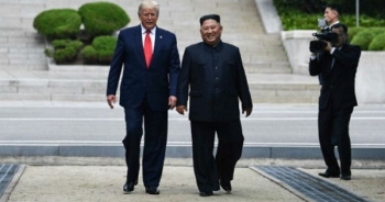 Chia sẻ của Tổng thống Trump lần đầu đặt chân lên lãnh thổ Triều Tiên