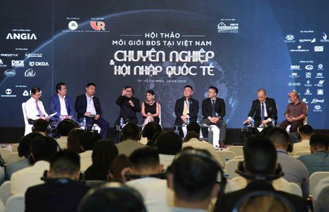 Hội thảo “Môi giới bất động sản Việt Nam – chuyên nghiệp và hội nhập quốc tế”.