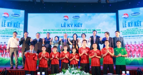 Vinamilk tài trợ chính cho các đội tuyển bóng đá Quốc gia vì một Việt Nam vươn cao