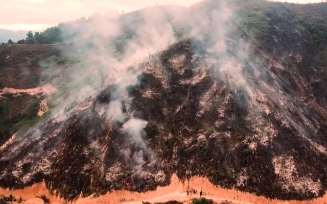 Bão lửa đi qua và những gì còn lại trên núi Hồng Lĩnh nhìn từ flycam