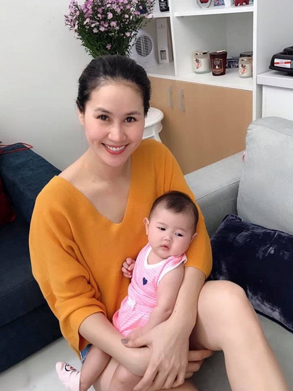 Thân Thúy Hà sinh con gái ở Mỹ vào đầu năm 2019.