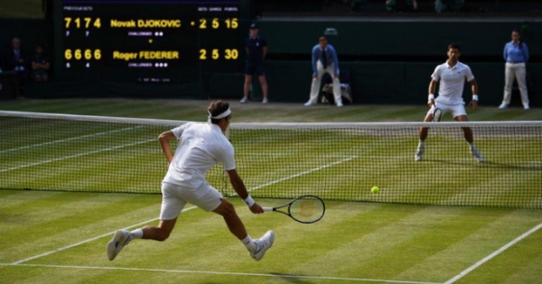Djokovic thắng Roger Federer trong trận chung kết dài nhất lịch sử của Wimbledon