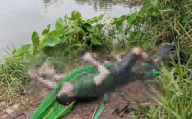 Thi thể người đàn ông nổi trên sông với nhiều vết chém, nghi bị sát hại
