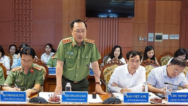 Thượng tướng Nguyễn Văn Thành phát biểu tại buổi làm việc