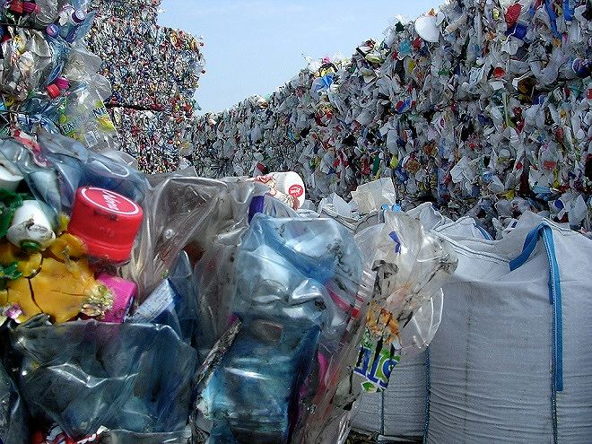 Năm 2018, 68.000 container vận chuyển nhựa tái chế từ Mỹ được xuất sang các nước đang phát triển