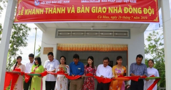 Báo PLVN trao tặng nhà mới cho gia đình Anh hùng liệt sỹ, Nhà báo Nguyễn Mai