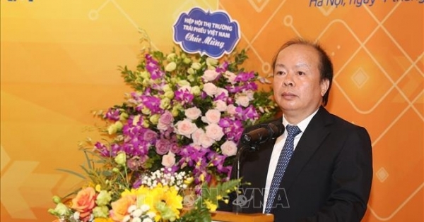 Kỷ luật cảnh cáo Thứ trưởng Bộ Tài chính Huỳnh Quang Hải