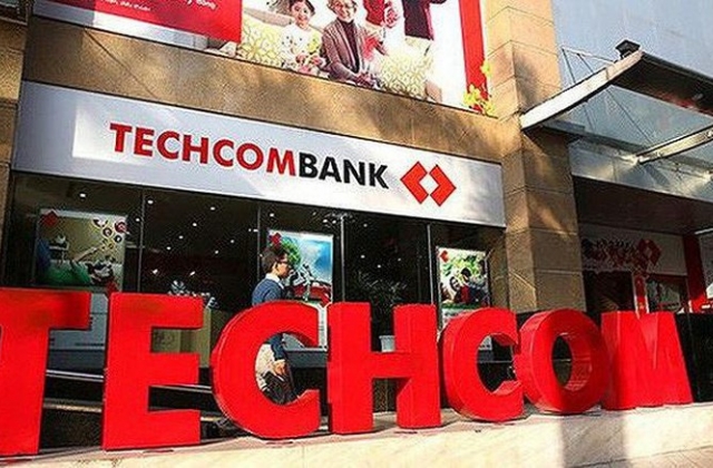 Techcombank lãi 'khủng', thu nhập bình quân của nhân viên đạt 33 triệu đồng/tháng