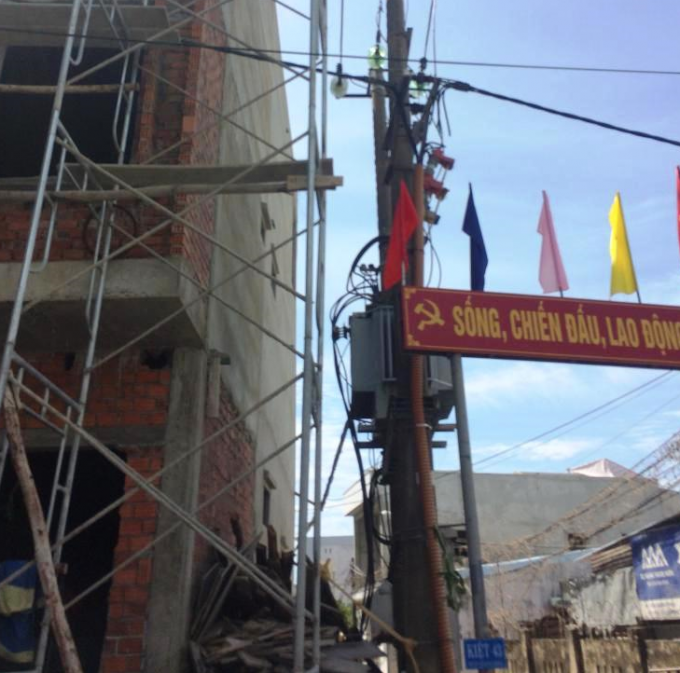Công trình xây dựng vi phạm hành lang an toàn lưới điện trên đường Trần Quang Khải
