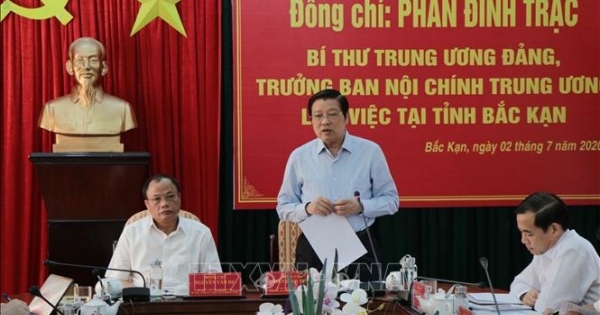 Trưởng Ban Nội chính Trung ương Phan Đình Trạc: "Tỉnh Bắc Kạn không được để lọt cán bộ tham nhũng, quan liêu vào cấp ủy"