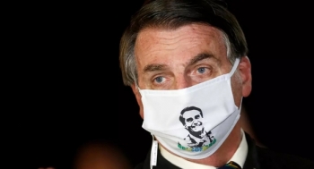 Tổng thống Brazil nghi nhiễm COVID-19