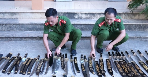 Thanh Hoá: Phát hiện, thu giữ số lượng lớn vũ khí "nóng" vận chuyển qua đường bưu điện