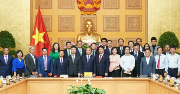 Thủ tướng gặp mặt các doanh nghiệp tiêu biểu thuộc Ban IV và YPO