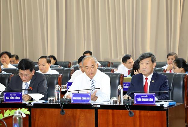 Các đại biểu tham dự kỳ họp thứ 15, HĐND tỉnh khóa IX (Ảnh: Quốc Chiến)
