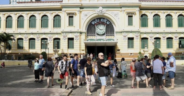 Việt Nam dự kiến mở cửa lại du lịch quốc tế: Bao giờ đúng thời điểm?