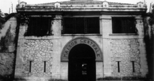 Nhà tù Hỏa Lò - “địa chỉ đỏ” về nguồn